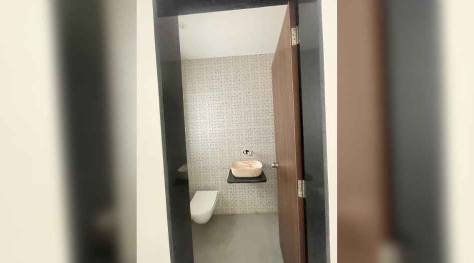 Sneha-Riddhi-Siddhi-Kohinoor-Common-Bathroom